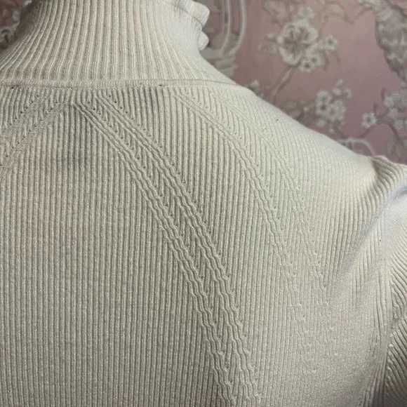 White House Black Market mock turtleneck lightweight sweater - Picture 4 of 7